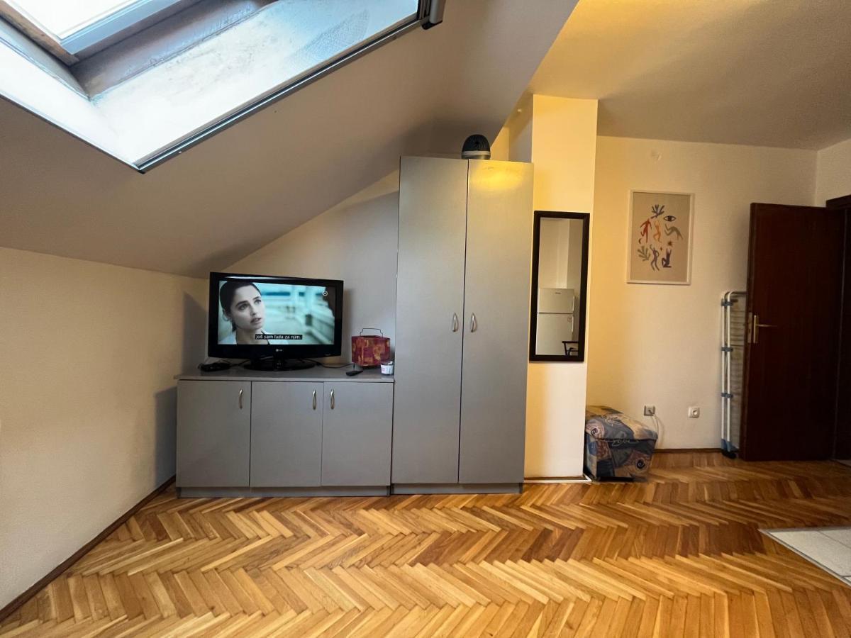 Апартаменты Studio In The Centre Of Нови-Сад Экстерьер фото