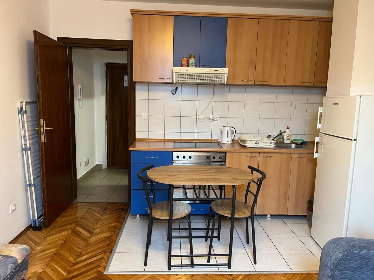 Апартаменты Studio In The Centre Of Нови-Сад Экстерьер фото