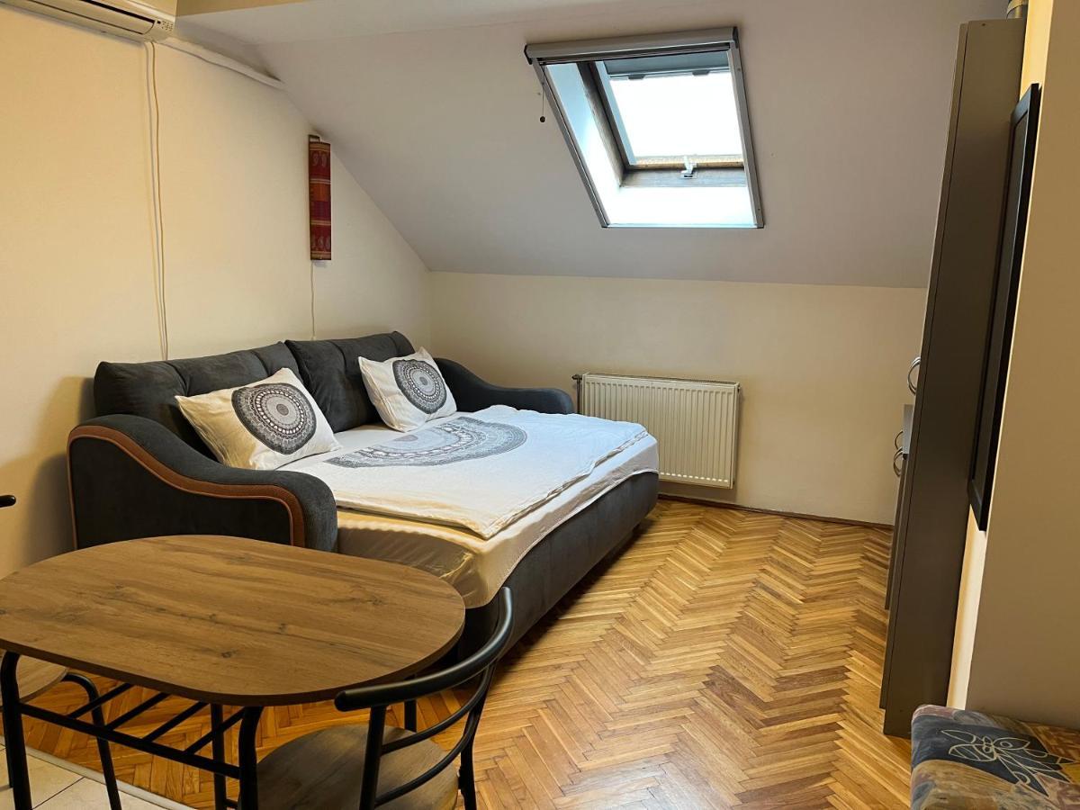 Апартаменты Studio In The Centre Of Нови-Сад Экстерьер фото