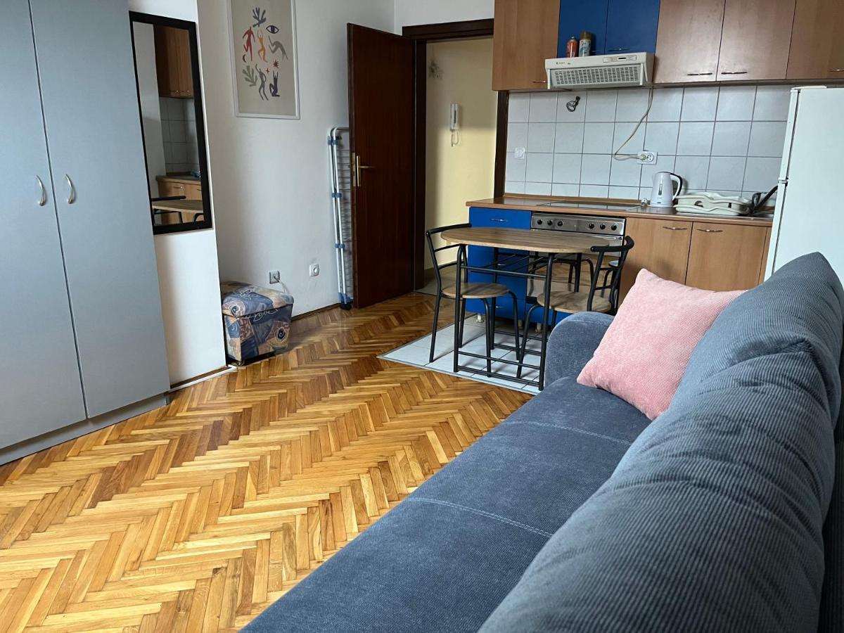 Апартаменты Studio In The Centre Of Нови-Сад Экстерьер фото