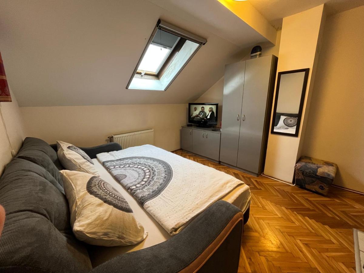 Апартаменты Studio In The Centre Of Нови-Сад Экстерьер фото