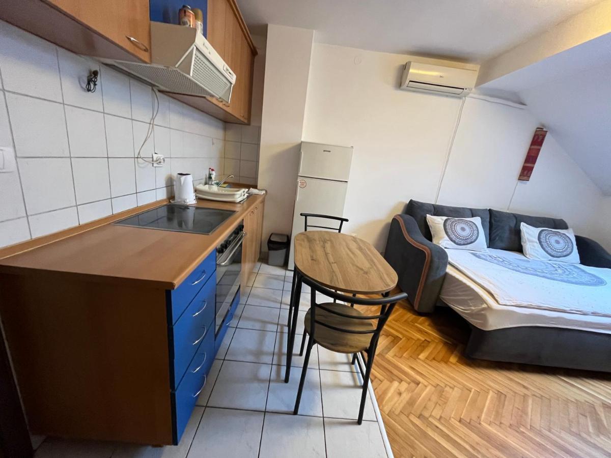 Апартаменты Studio In The Centre Of Нови-Сад Экстерьер фото